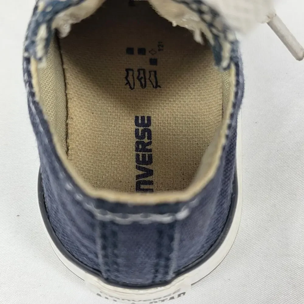 CONVERSE INFANT CHUCK TAYLOR ALL STAR – NAVY CANVAS – SIZE 4 US – CLASSIC STYLE
